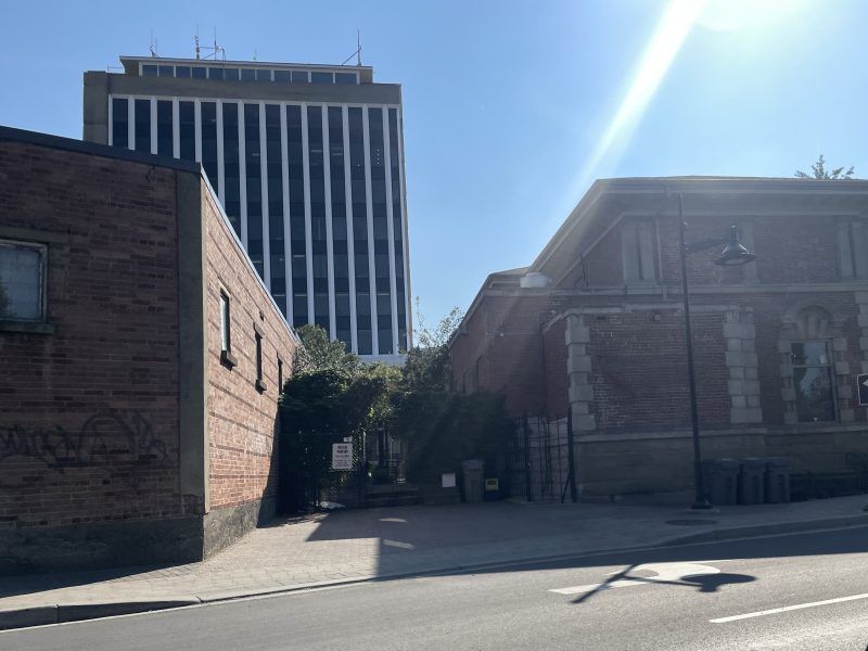 An image of some buildings located at Downtown Kamloops. A side walk that denotes the walkability.
