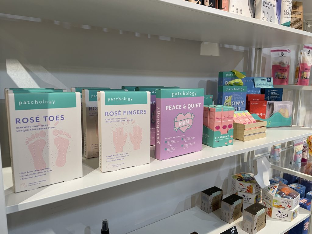 Kamloops gift guide
Patchology offers various products like masks and they focus on skin care
